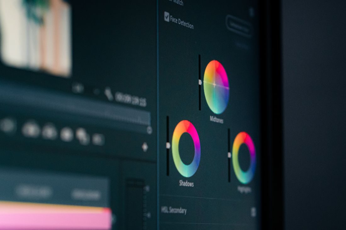Colour adjustment wheels displayed in video editing software.